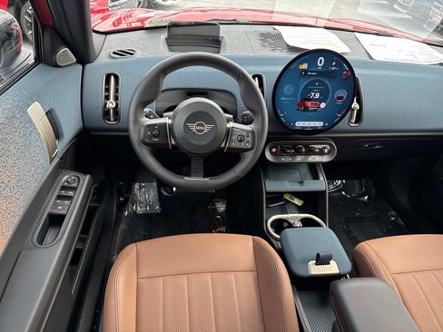 Used 2025 MINI Cooper Countryman S w/ Comfort Package Max image 9
