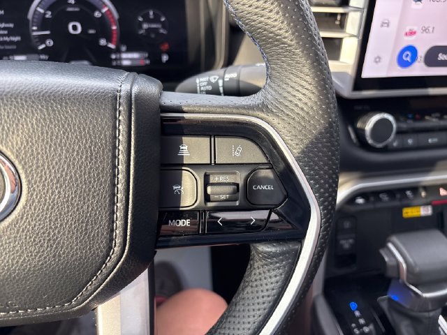Used 2023 Toyota Tundra Platinum AWD/4WD image 12
