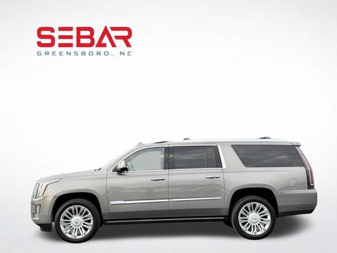Used 2018 Cadillac Escalade ESV Platinum AWD/4WD image 11