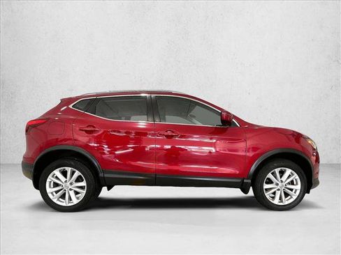 Used 2018 Nissan Rogue Sport SV FWD image 5