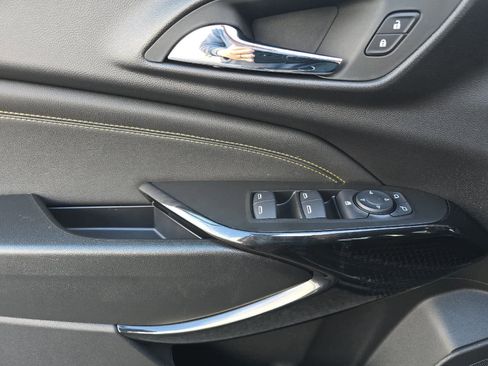 New 2026 Chevrolet Trax LT image 12