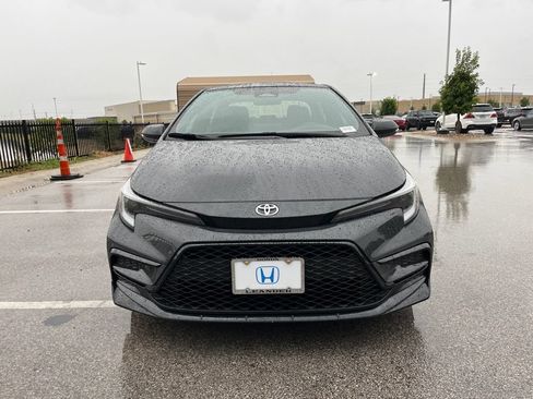 Used 2024 Toyota Corolla SE w/ SE Premium Package FWD image 2