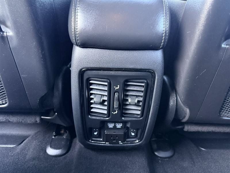 Used 2020 Dodge Durango R/T w/ Technology Group AWD/4WD image 28