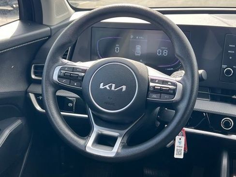Certified 2025 Kia Sportage LX FWD image 16