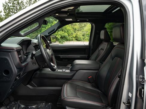 Used 2023 Ford Expedition Limited AWD/4WD image 14