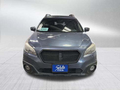 Used 2017 Subaru Outback 2.5i Premium AWD/4WD image 2