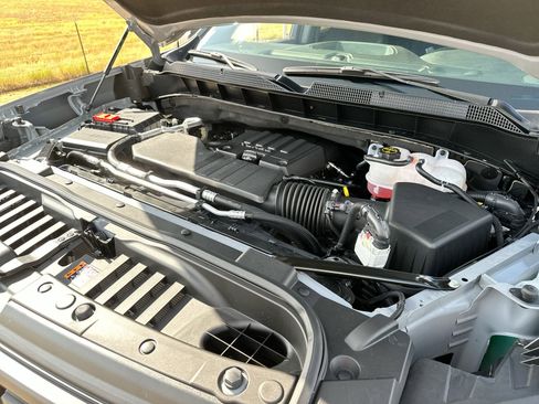 Certified 2025 Chevrolet Silverado 1500 Custom image 25