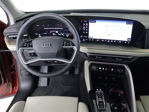New 2025 Audi Q5 Prestige image 21