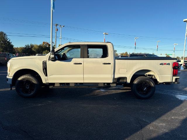 Certified 2025 Ford F250 XL w/ STX Appearance Package AWD/4WD image 4