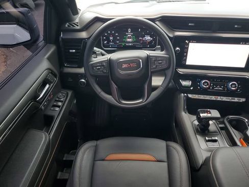 Used 2024 GMC Sierra 1500 AT4 w/ Technology Package AWD/4WD image 20
