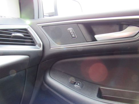 Used 2024 Ford Edge SEL w/ Convenience Package image 27