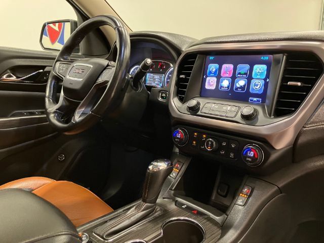 Used 2017 GMC Acadia SLT AWD/4WD image 23