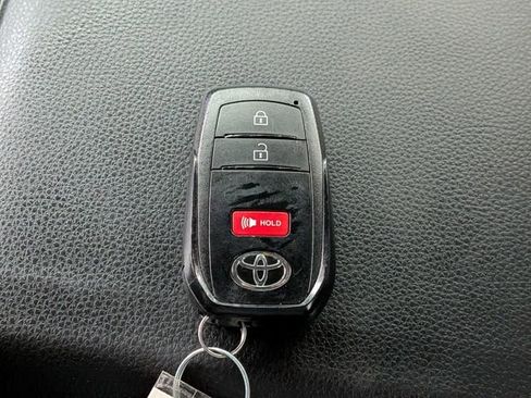 Used 2025 Toyota Tacoma TRD Off-Road AWD/4WD image 36