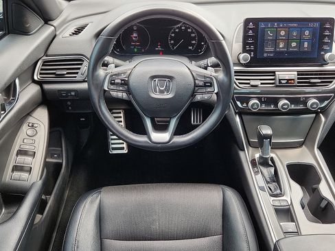 Used 2018 Honda Accord Sport image 11