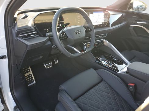 New 2025 Audi SQ5 Premium Plus image 17