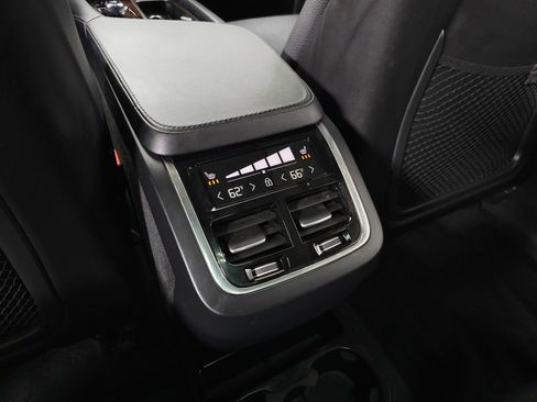 Used 2023 Volvo XC90 B6 Plus w/ Protection Package Premier AWD/4WD image 30
