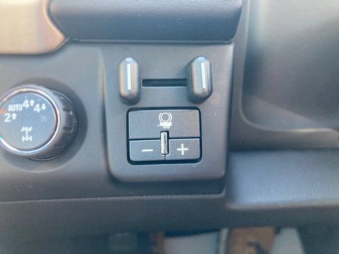 Used 2019 GMC Yukon XL Denali w/ Denali Ultimate Package AWD/4WD image 32