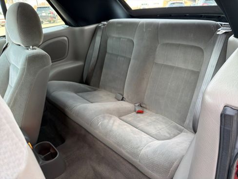 Used 2002 Chrysler Sebring LX image 17