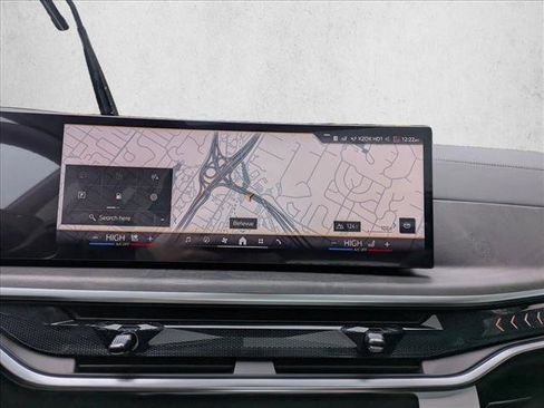 New 2026 BMW X7 xDrive40i w/ Premium Package image 13