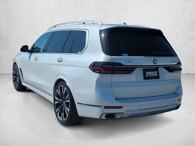 Used 2024 BMW X7 xDrive40i w/ Parking Assistance Package AWD/4WD image 8