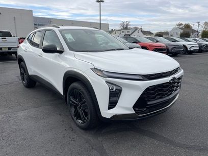 New 2025 Chevrolet Trax ACTIV w/ Sunroof Package