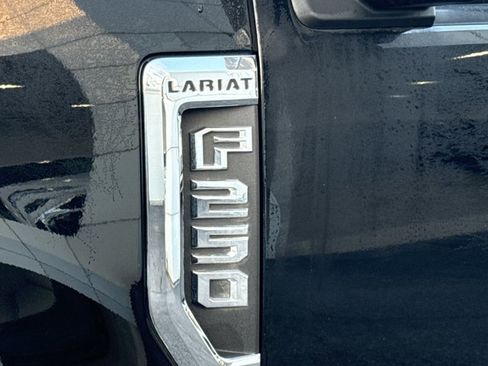 Used 2022 Ford F250 Lariat image 16