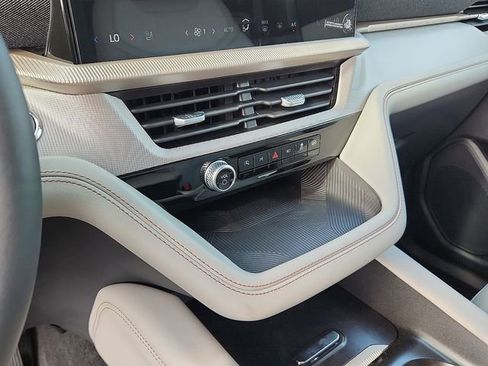 New 2025 Ford Explorer Active w/ Active Comfort Package image 8