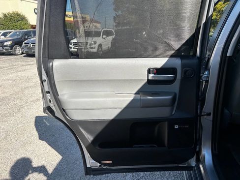 Used 2016 Toyota Sequoia Limited image 12