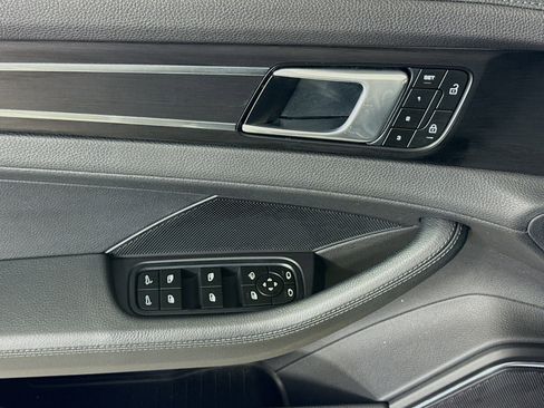 Certified 2023 Porsche Panamera 4 Platinum Edition AWD/4WD image 11