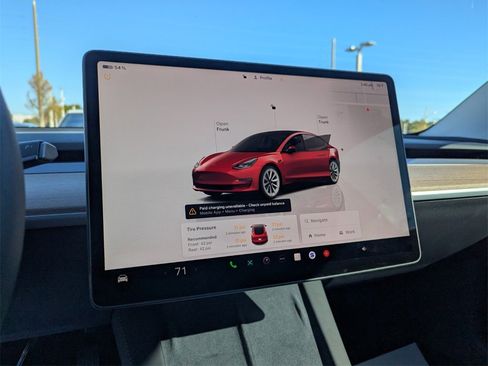 Used 2022 Tesla Model 3 Standard Range image 25