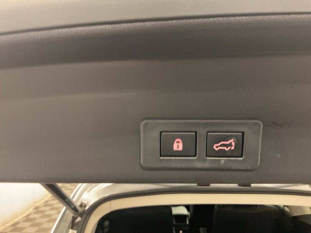Used 2023 Subaru Ascent Limited w/ Technology Package AWD/4WD image 30