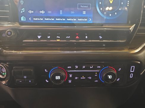 Used 2025 Chevrolet Silverado 3500 LT image 16