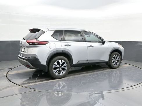 Used 2022 Nissan Rogue SV image 15