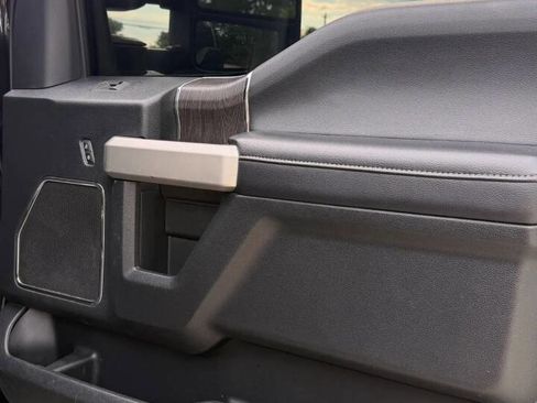 Used 2021 Ford F250 Lariat image 27