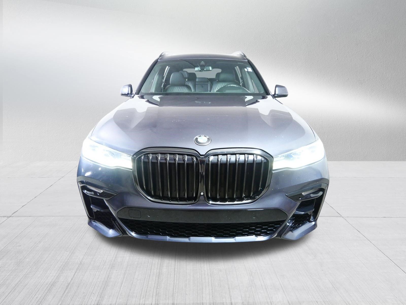 Used 2020 BMW X7 M50i w/ Dynamic Handling Package AWD/4WD image 2