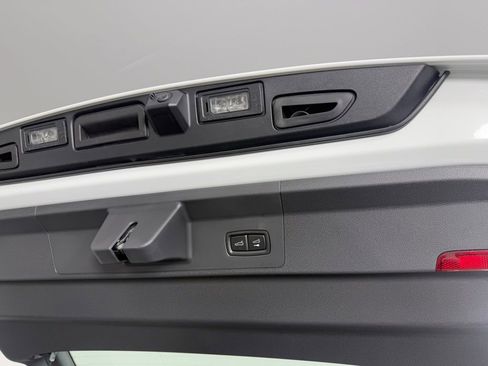 Certified 2025 Porsche Panamera 4 image 16