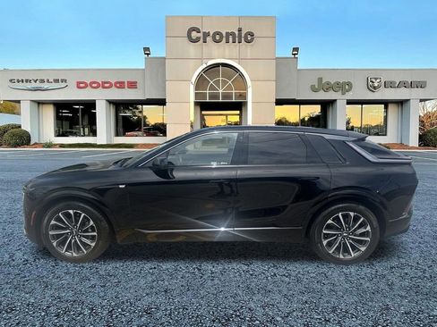 Used 2024 Cadillac Lyriq Sport RWD image 6