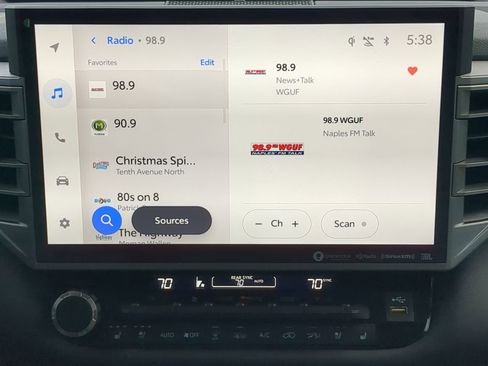 Used 2023 Toyota Sequoia Limited image 18