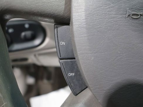 Used 2005 Ford Taurus SE image 27