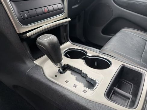 Used 2012 Jeep Grand Cherokee Laredo w/ Laredo E Group image 23