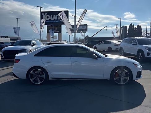 Used 2024 Audi A4 2.0T Prestige image 3
