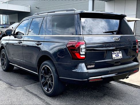 Used 2022 Ford Expedition Limited RWD image 3