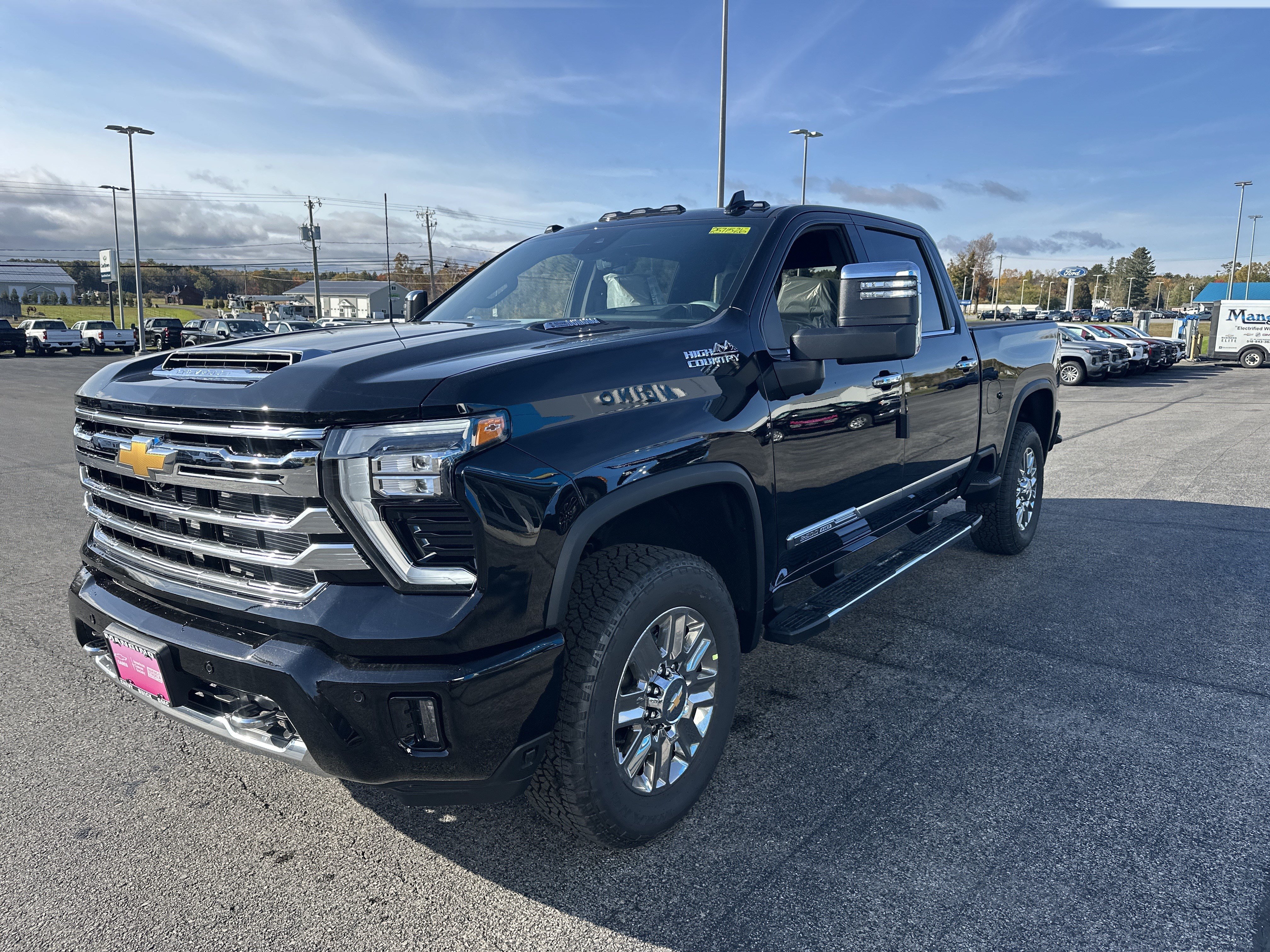 New 2026 Chevrolet Silverado 2500 High Country w/ High Country Premium Package AWD/4WD image 3