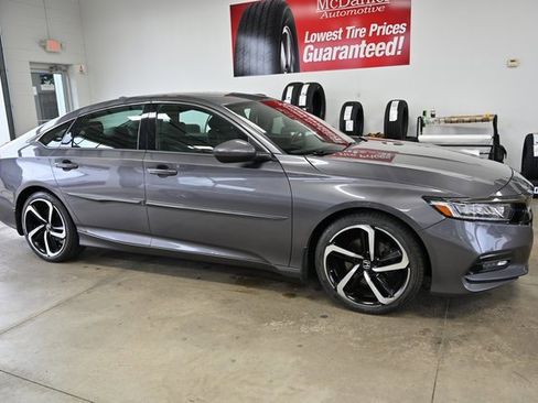 Used 2018 Honda Accord Sport image 4