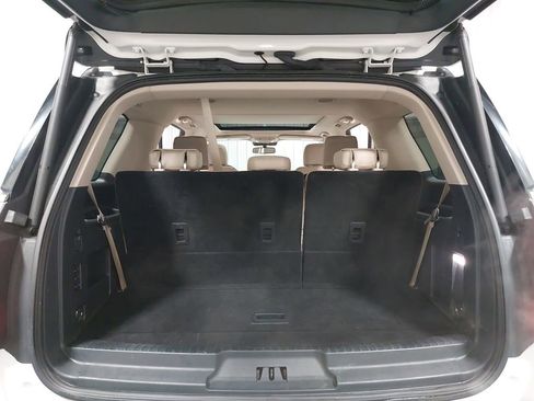 Used 2023 Ford Expedition Limited image 13