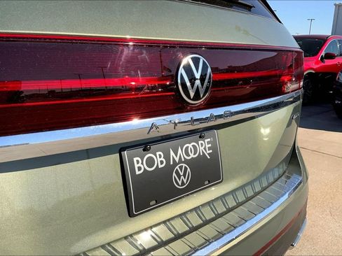 Used 2026 Volkswagen Atlas SE AWD/4WD image 9