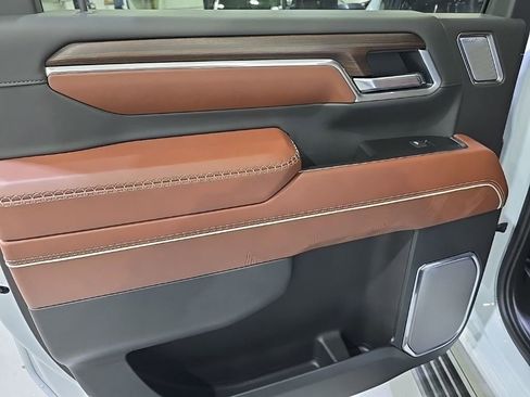 New 2026 GMC Sierra 3500 Denali Ultimate AWD/4WD image 13