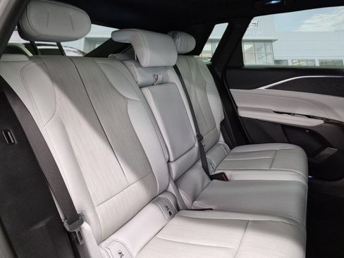 Certified 2024 Cadillac Lyriq Luxury RWD image 11