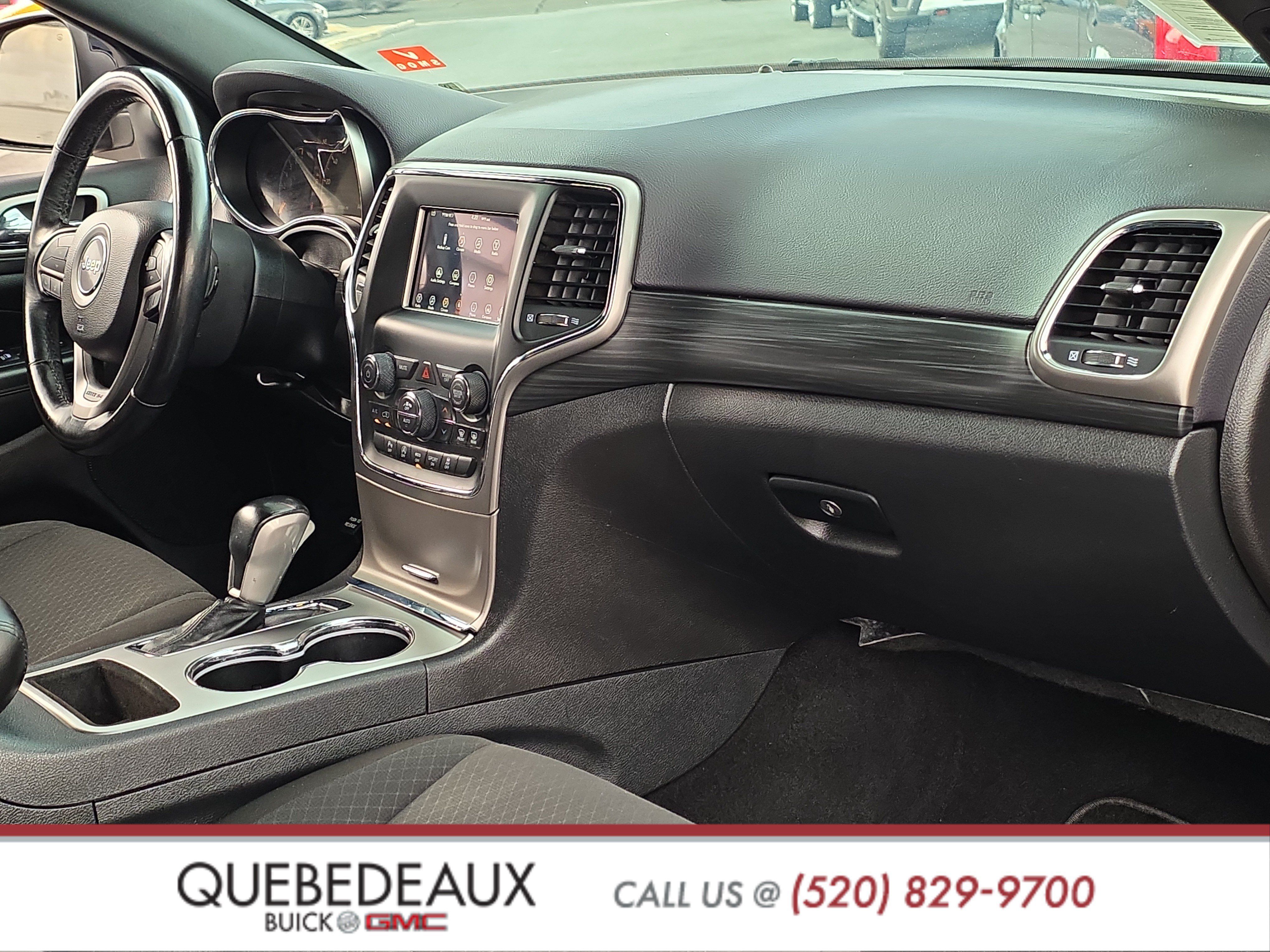 Used 2020 Jeep Grand Cherokee Laredo RWD image 26