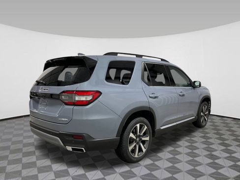 New 2025 Honda Pilot Touring image 5